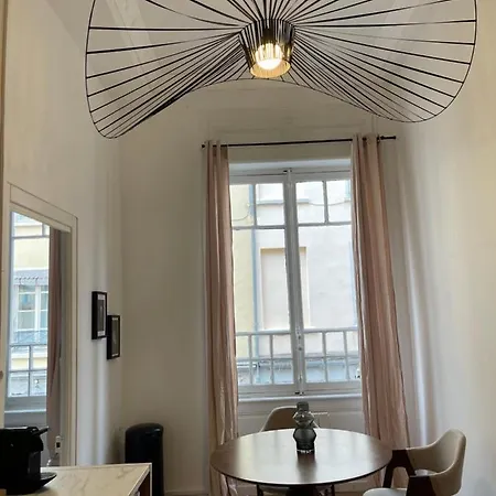 Cartier Apartment Lyon