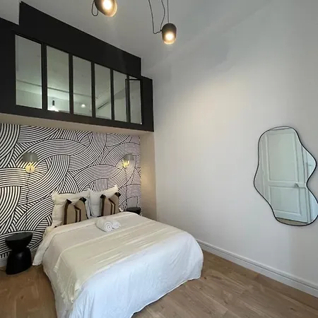 Cartier Apartment *